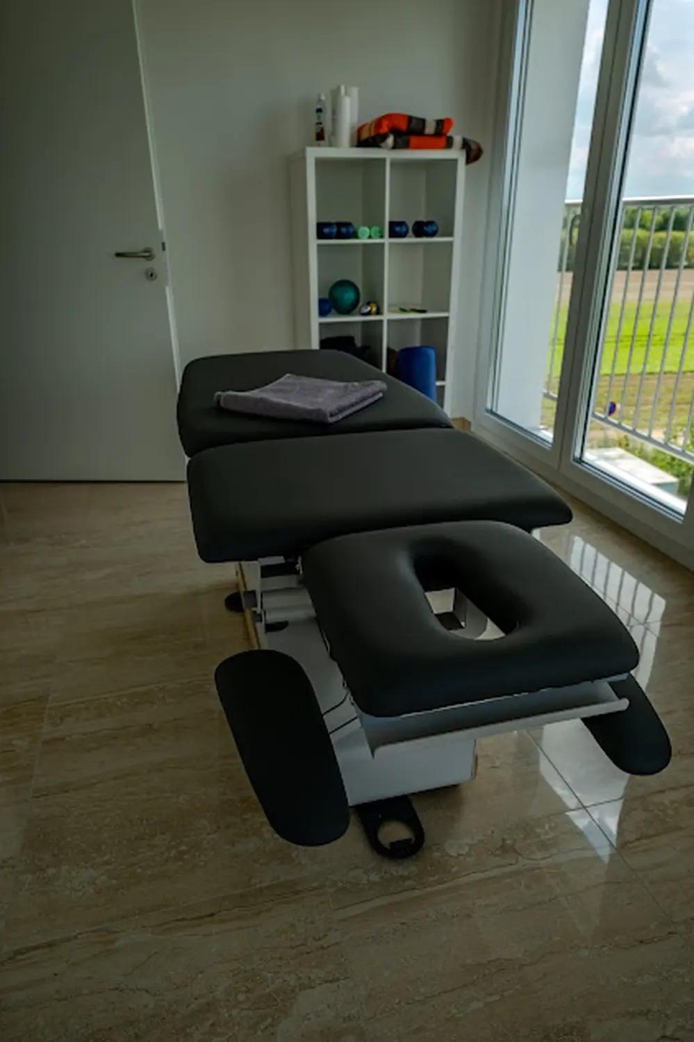  P.I. - Physio Innovation A. Irmschler - Massage, Krankengymnastik, Lymphdrainage, Manuelle Therapie - Massagebett